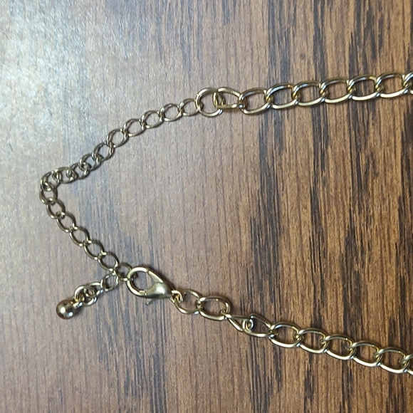 NECKLACE & EARRING SET - Picture 4 of 5